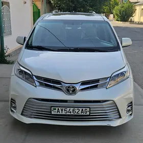 Toyota Sienna 2016