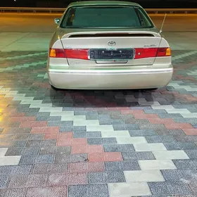 Toyota Camry 1999