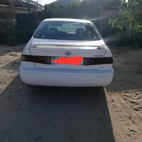 Toyota Camry 2000