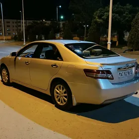 Toyota Camry 2011
