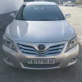 Toyota Camry 2011