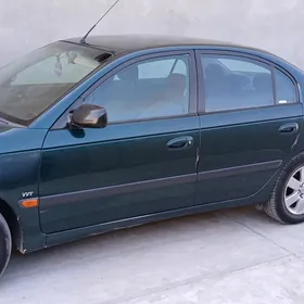 Toyota Avensis 2001