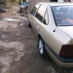 Opel Vectra 1989