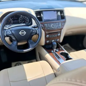 Nissan Pathfinder 2020