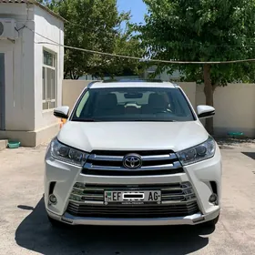 Toyota Highlander 2018
