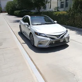 Toyota Camry 2023