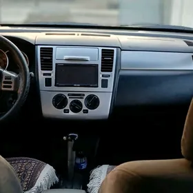 Nissan Versa 2009
