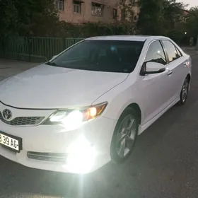 Toyota Camry 2014