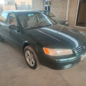 Toyota Camry 1997