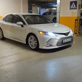Toyota Camry 2018