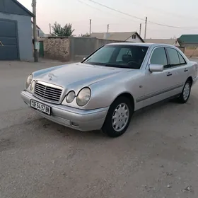 Mercedes-Benz E320 1999