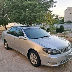 Toyota Camry 2004