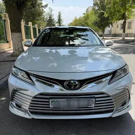 Toyota Camry 2022