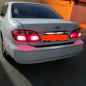 Infiniti I30 2000