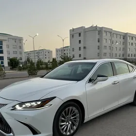 Lexus ES 350 2019