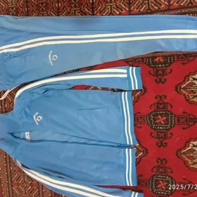 спортивные костюмы