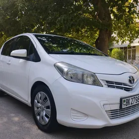 Toyota Yaris 2011