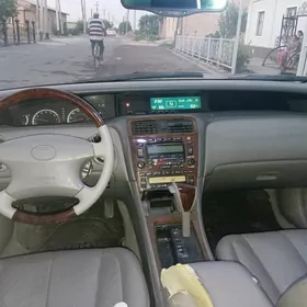Toyota Avalon 2001