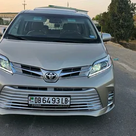 Toyota Sienna 2016