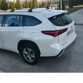Toyota Highlander 2020
