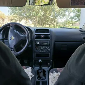 Opel Astra 2000
