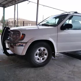 Nissan Pathfinder 1997