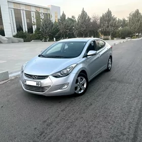 Hyundai Elantra 2012