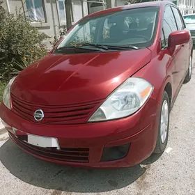 Nissan Versa 2011