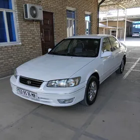 Toyota Camry 2000