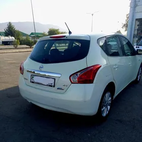 Nissan Tiida 2013