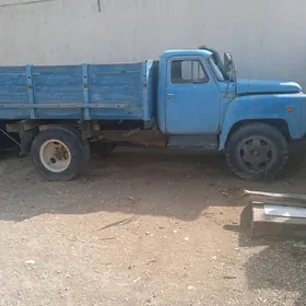 Gaz 52 1987