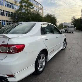 Toyota Corolla 2013