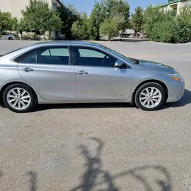 Toyota Camry 2016