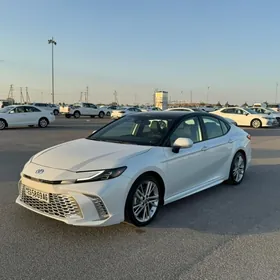 Toyota Camry 2025