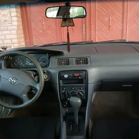 Toyota Camry 2000