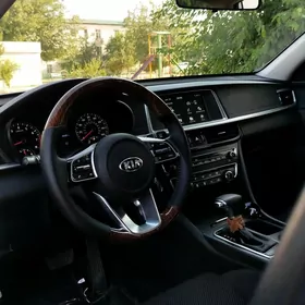 Kia Optima 2019