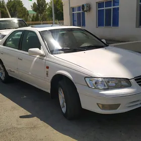 Toyota Camry 2000