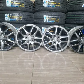 Babycka grand R16 angar