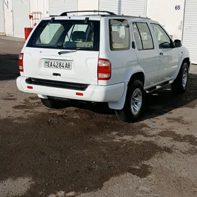 Nissan Pathfinder 1999