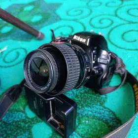NIKON 5100