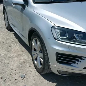 Volkswagen Touareg 2015