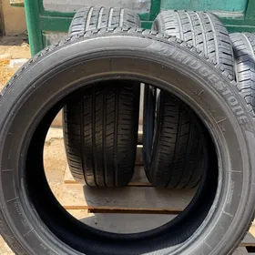 Teker Bridgestone 235/55/20
