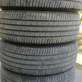 235 55 20 MICHELIN