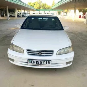 Toyota Camry 2000