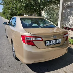 Toyota Camry 2012