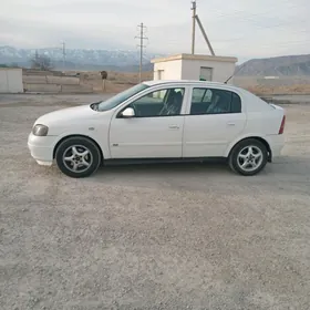 Opel Astra 2003