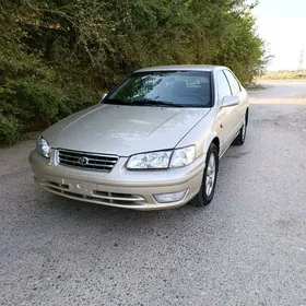 Toyota Camry 2000