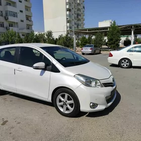 Toyota Yaris 2013