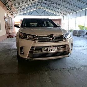 Toyota Highlander 2019