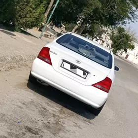 Daewoo Magnus 2004